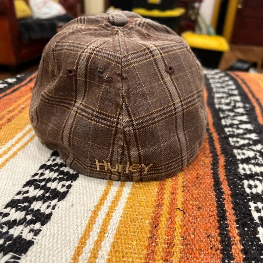 Hurley flex-fit cap size s/m in GUC